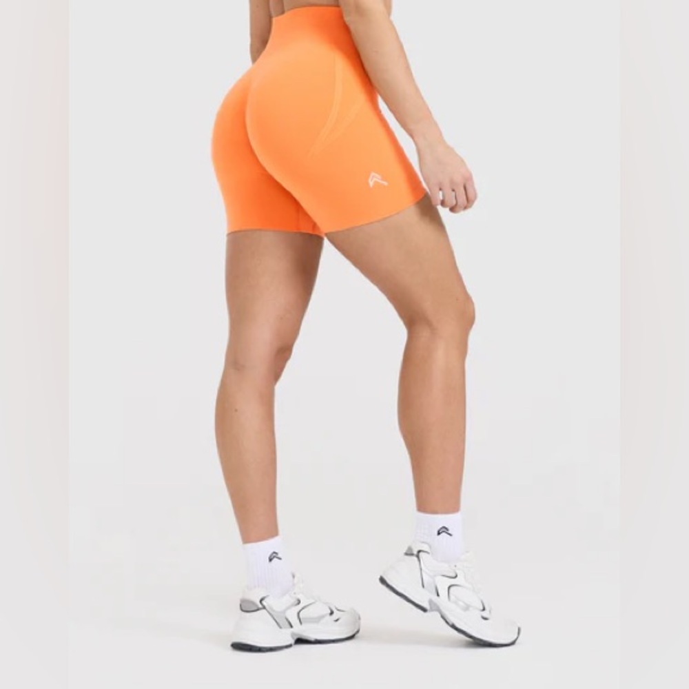 ONER ACTIVE EFFORTLESS APRICOT ORANGE SHORTS SIZE M - Picture 2 of 6